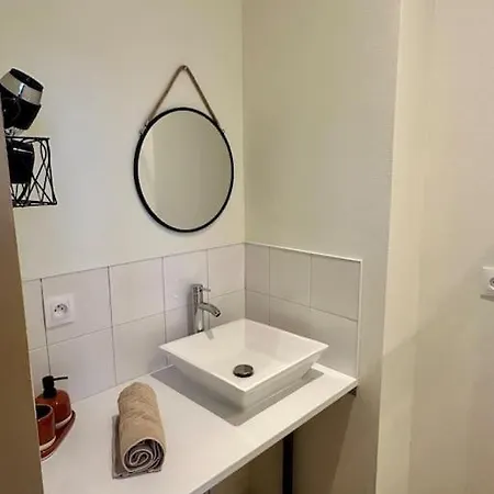 La Passion - 3 Personnes - Gare - Bcla アパート ルマン